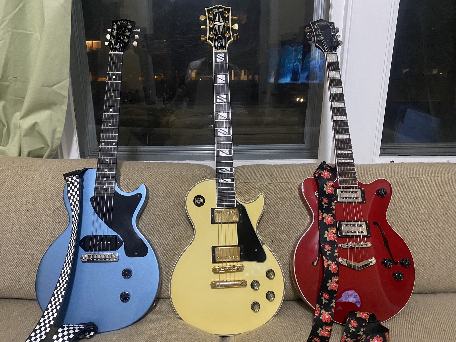 Gibson Music Gear Setup by jared_dudas featuring Gibson Les Paul Junior 2011, Gibson Les Paul Custom Electric Guitar, and Gretsch Streamliner G2655