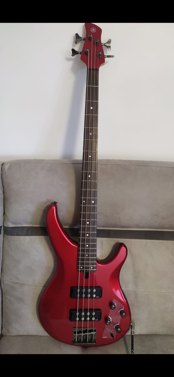 Music Gear Setup by elruben747 featuring Yamaha TRBX304