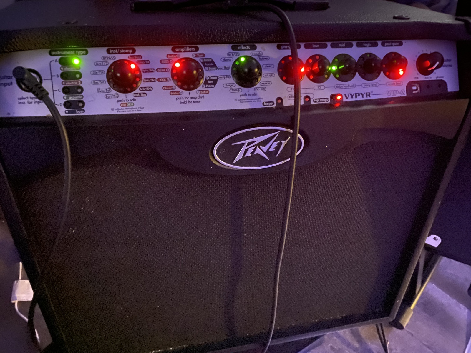 Studio Setup by venomouspontifex featuring Peavey VYPYR VIP 2