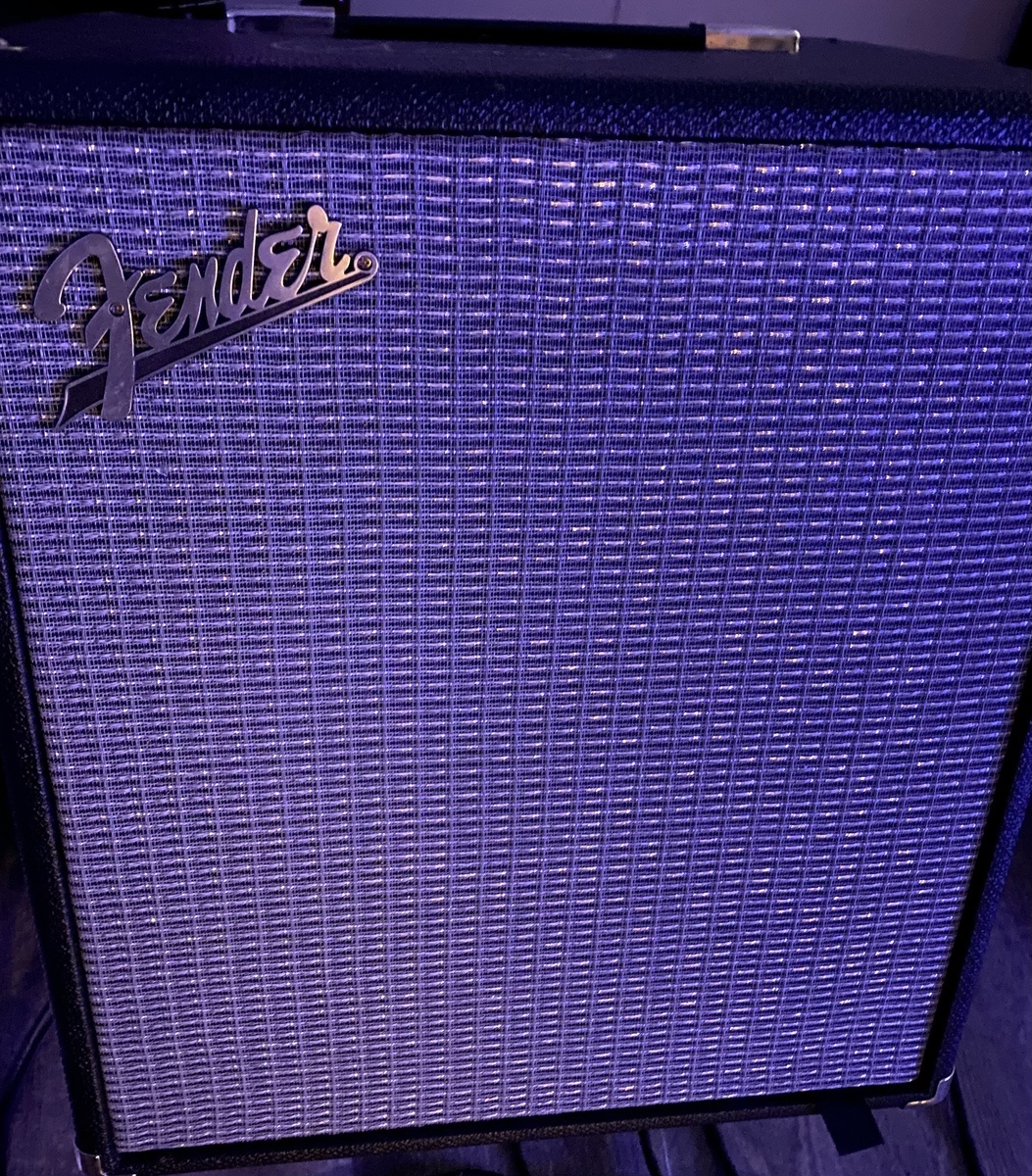 Amp Rig by venomouspontifex featuring Fender Rumble 100
