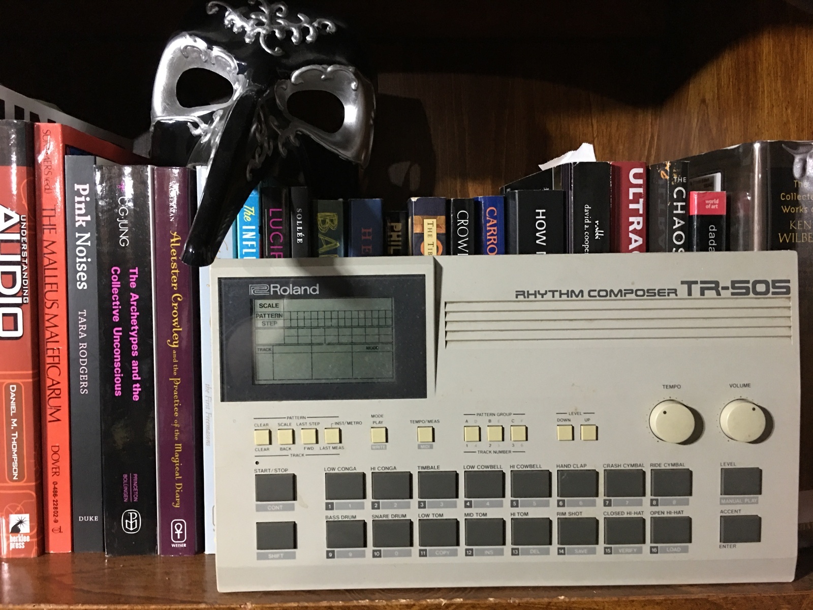 Drum Kit by deadweirdo featuring Roland TR-505