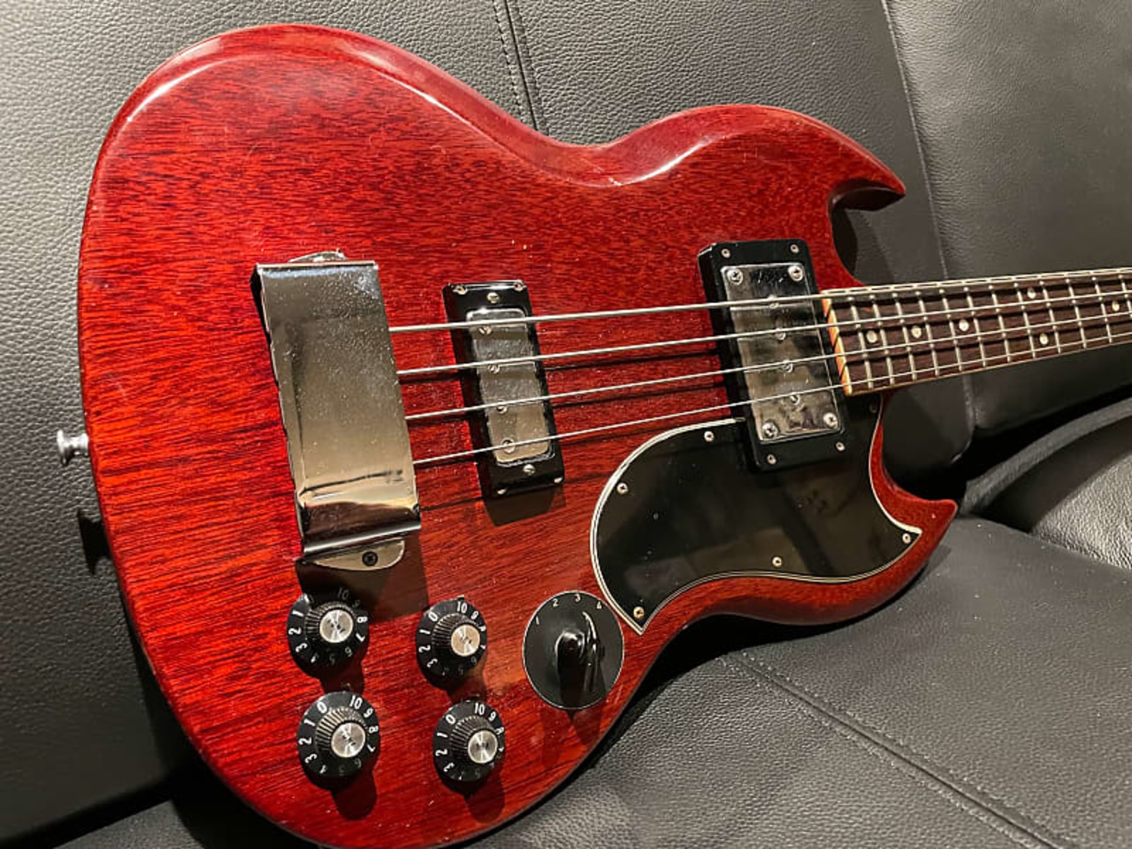 Music Gear Setup by bobyoung53 featuring Gibson EB-3