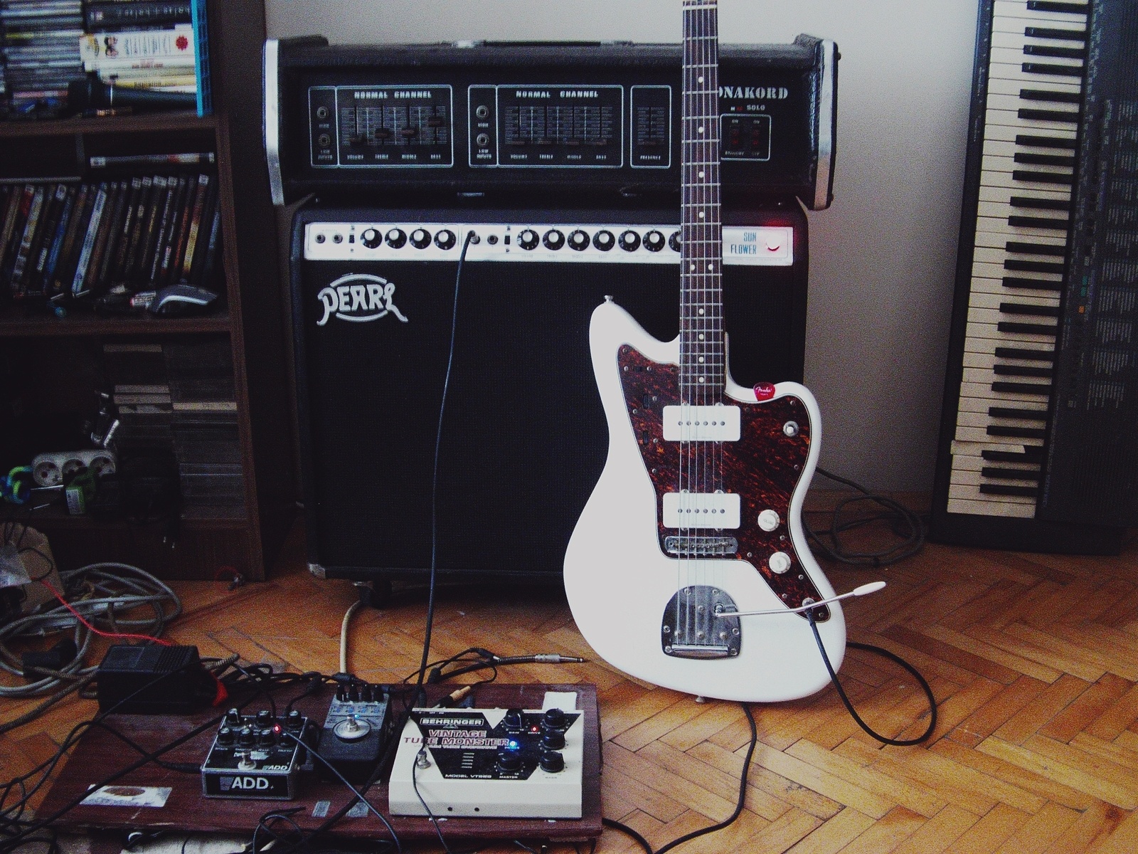Pedalboard by thelynchist featuring Squier Vintage Modified Jazzmaster, Pearl Sunflower, and Behringer VT999 Vintage Tube Monster and 1 more piece of gear