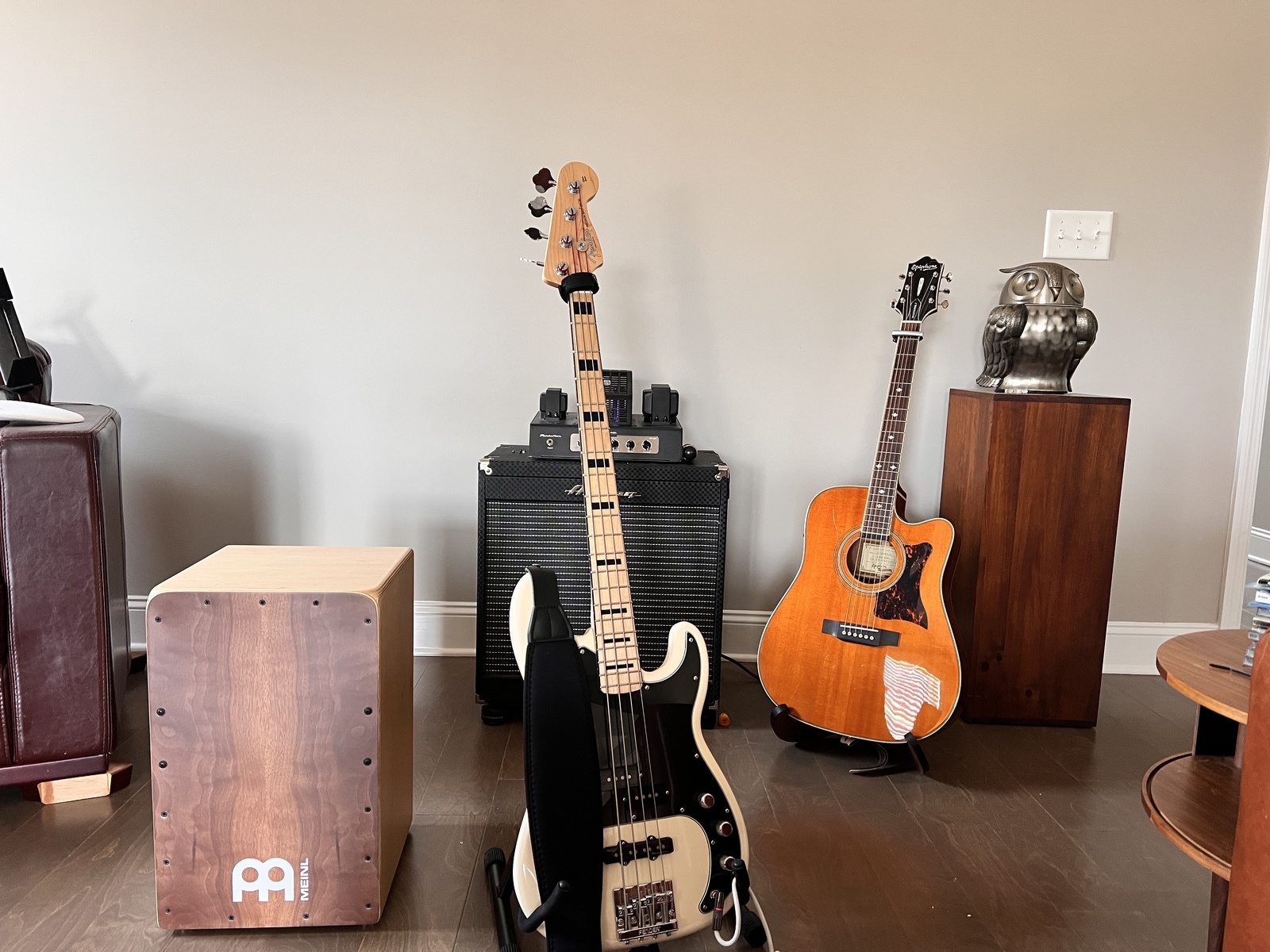 Ampeg Amp Rig by tonightsspecialguest featuring Ampeg PF-20T Bass Head, Epiphone DR-500MCE Acoustic-Electric Guitar, and Ampeg Portaflex PF210HE Bass Cabinet and 1 more piece of gear