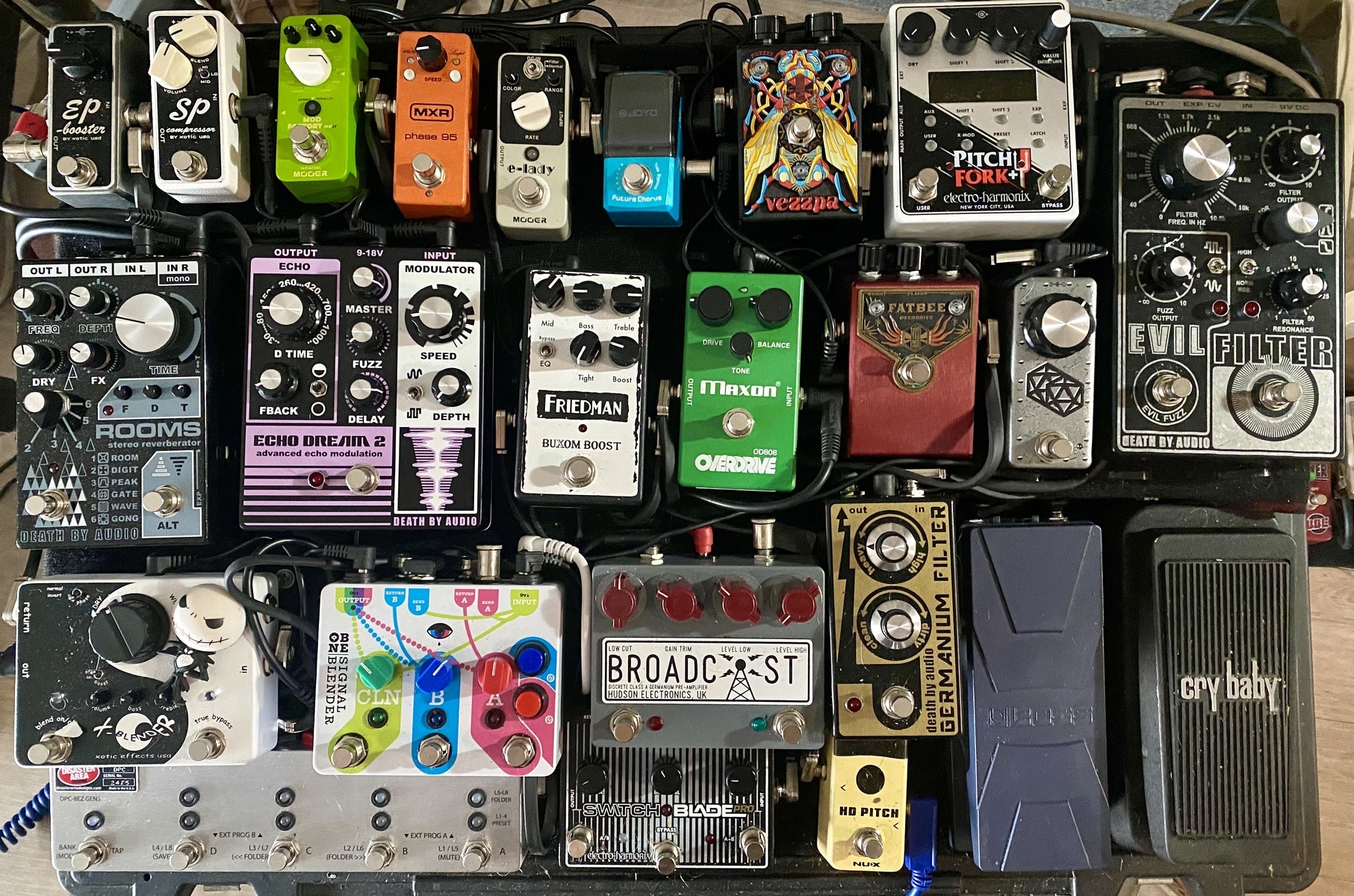 Metal Pedalboard by jk47 featuring Death By Audio Evil Filter, Death By Audio Echo Dream 2, and Death By Audio Rooms and 9 more pieces of gear