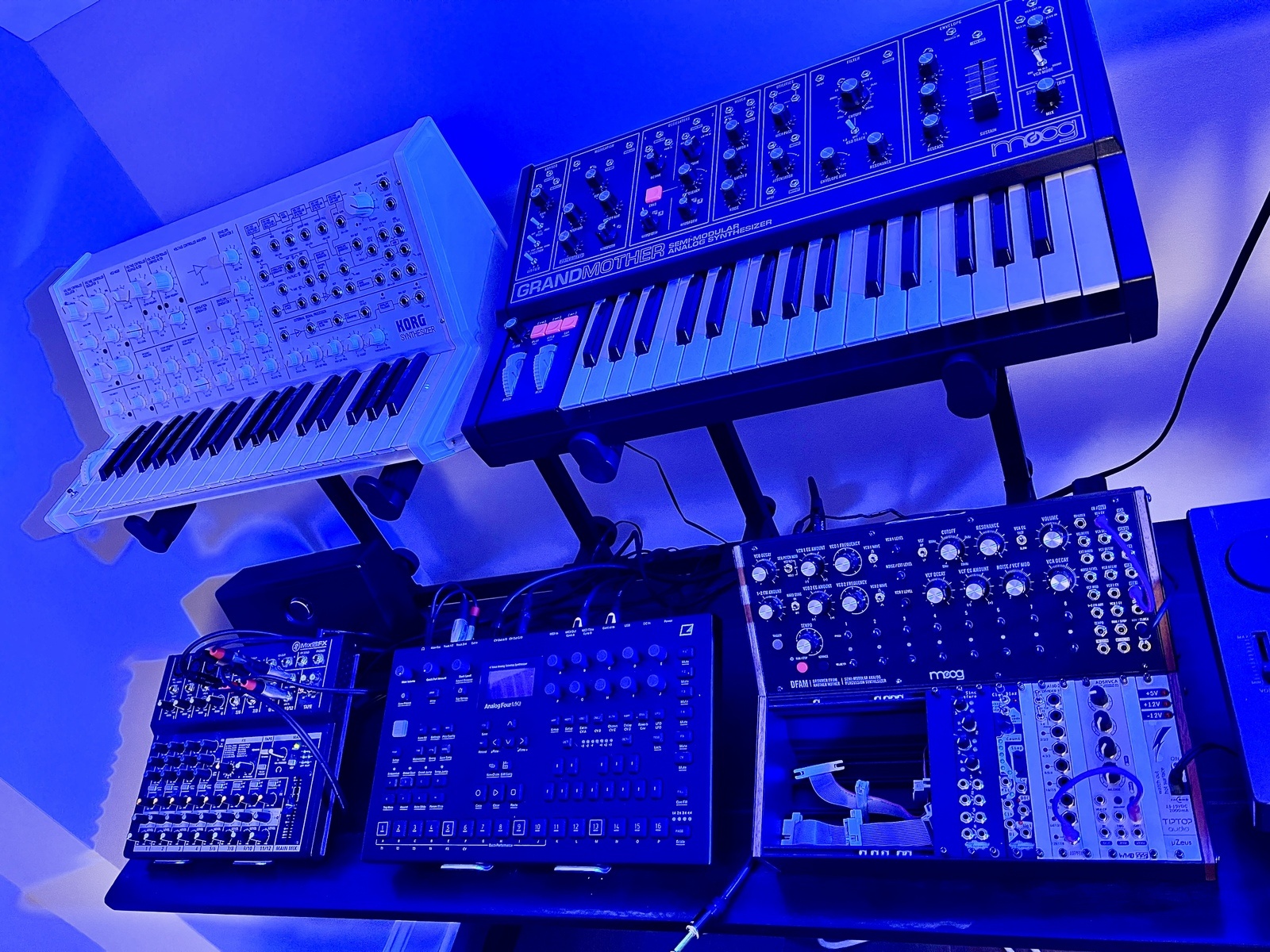 tonightsspecialguest's music gear photo