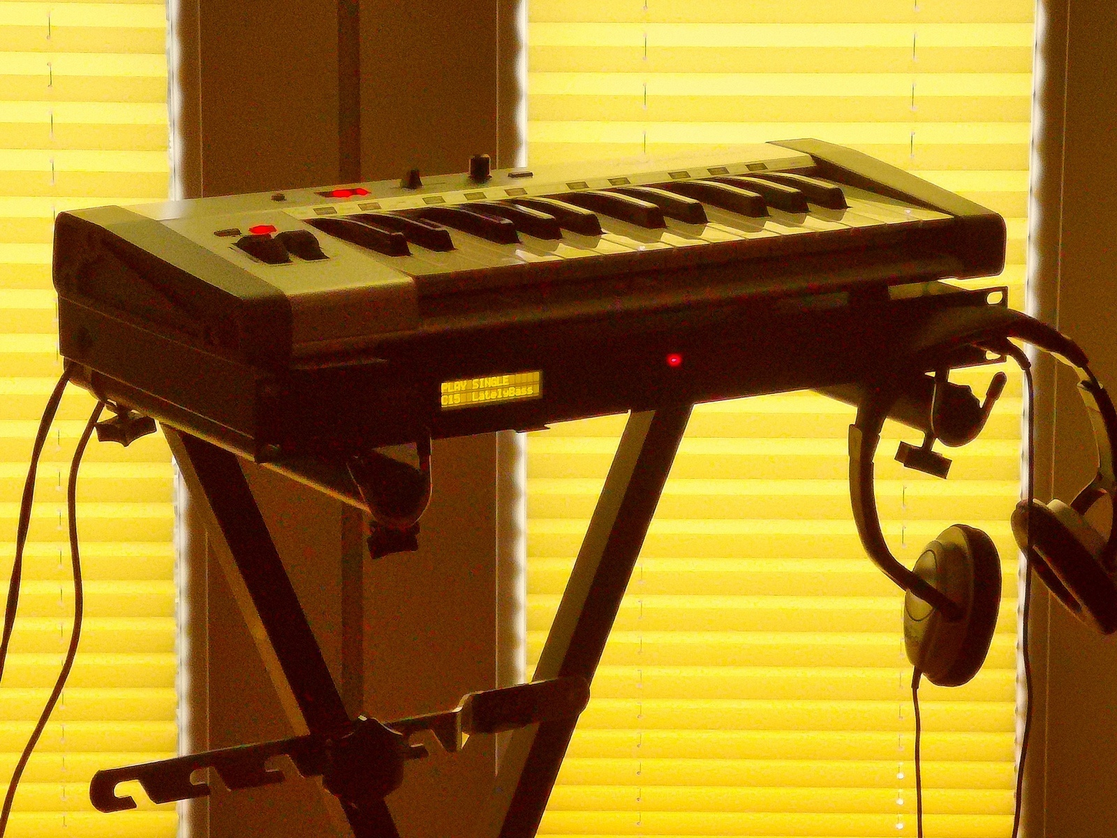 Electronic Synth Setup by telantas featuring Yamaha TX81Z
