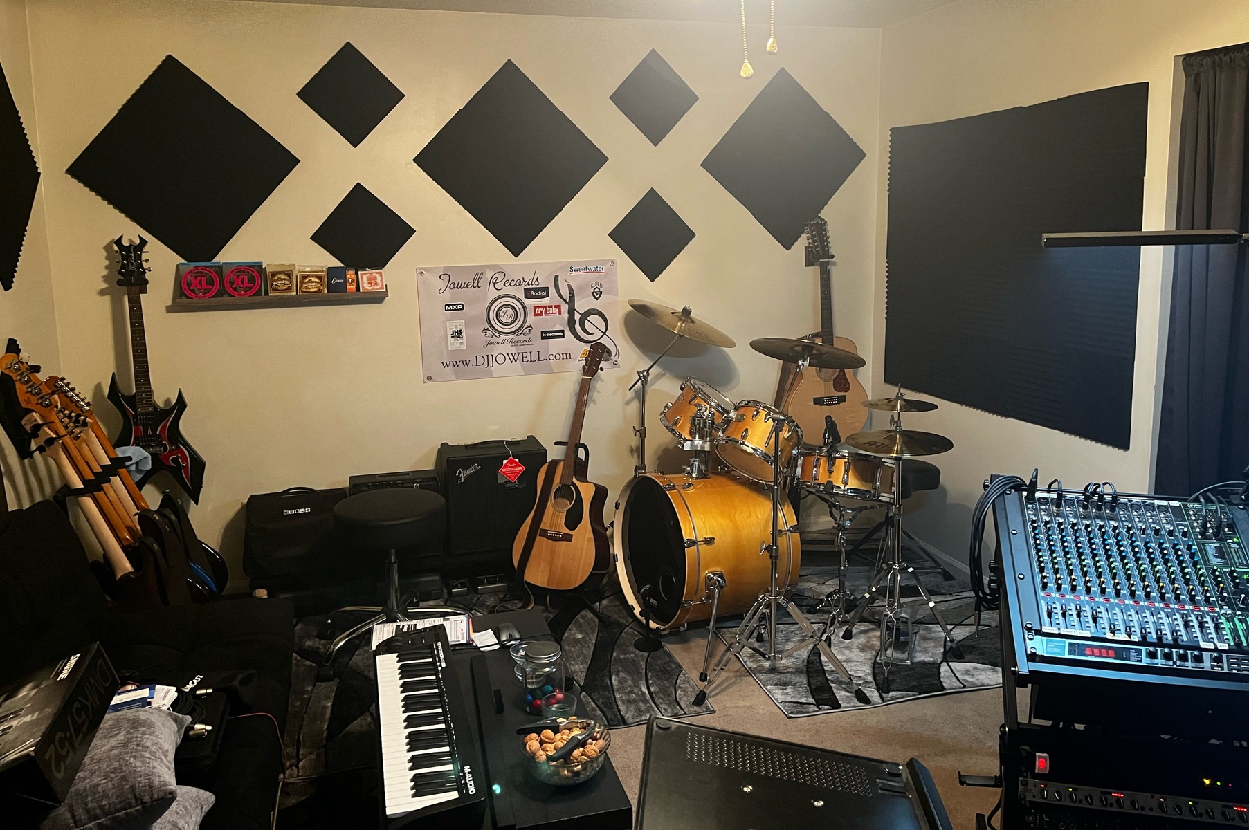 djjowell's music gear photo
