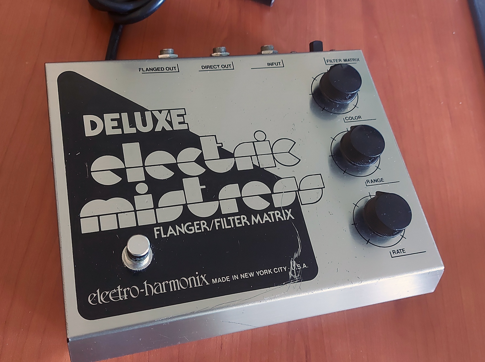 Pedalboard by synthee featuring Electro-Harmonix Deluxe Electric Mistress