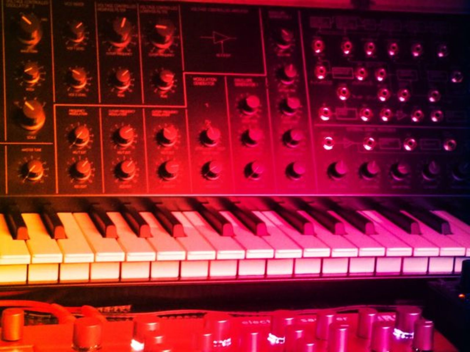 allainrauendj's music gear photo