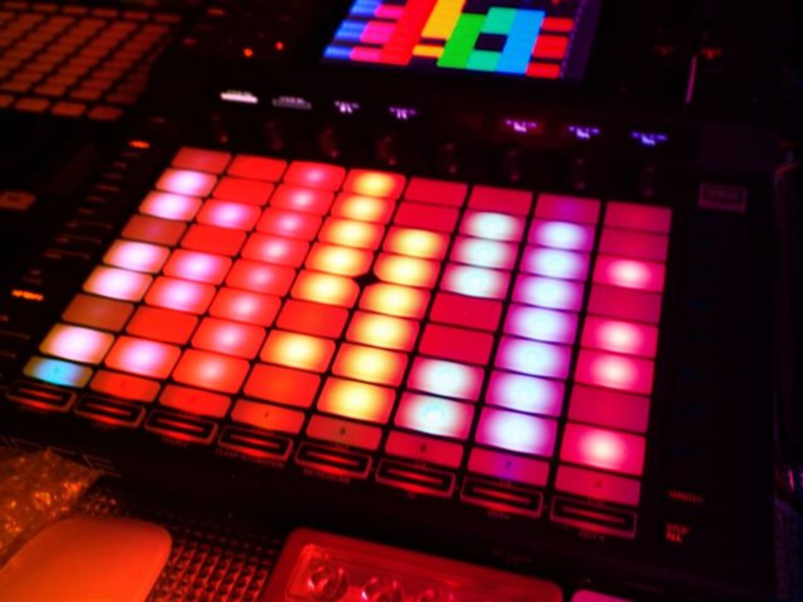 allainrauendj's music gear photo