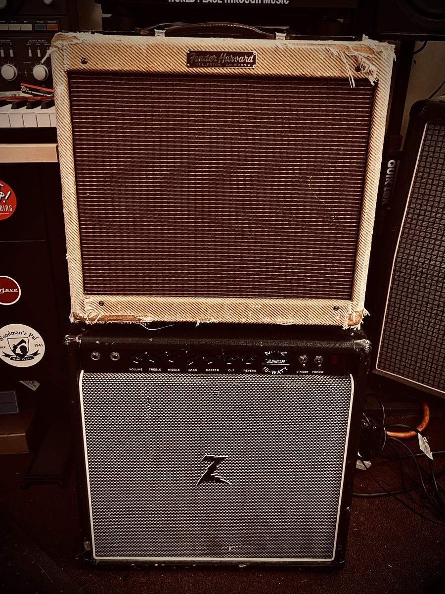 Fender Studio Setup by jason_gutierrez featuring Fender 'Narrow Panel Tweed' Harvard 5F10 (1955-1961) and Dr. Z MAZ 18 JR. NR