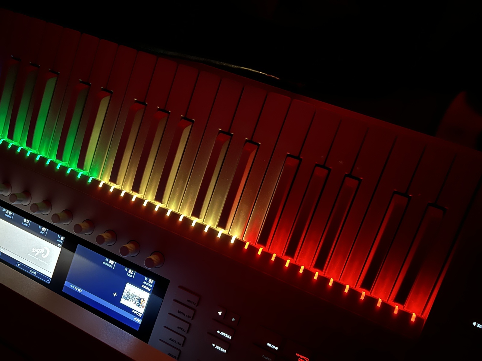 Hip Hop Music Gear Setup by misterlongo featuring Native Instruments Komplete Kontrol S49 Keyboard Controller