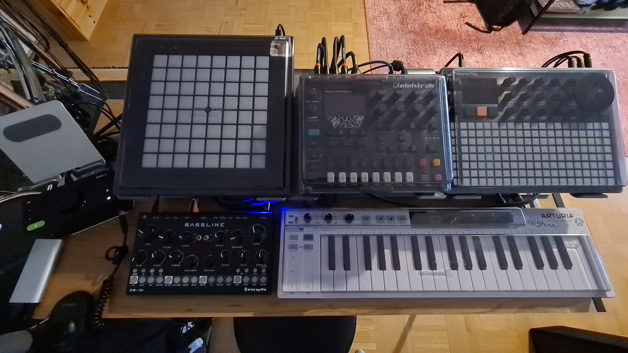 Live Rig by herr_rosen featuring Novation Launchpad Pro MK3, Polyend Play, and Elektron Digitone and 3 more pieces of gear