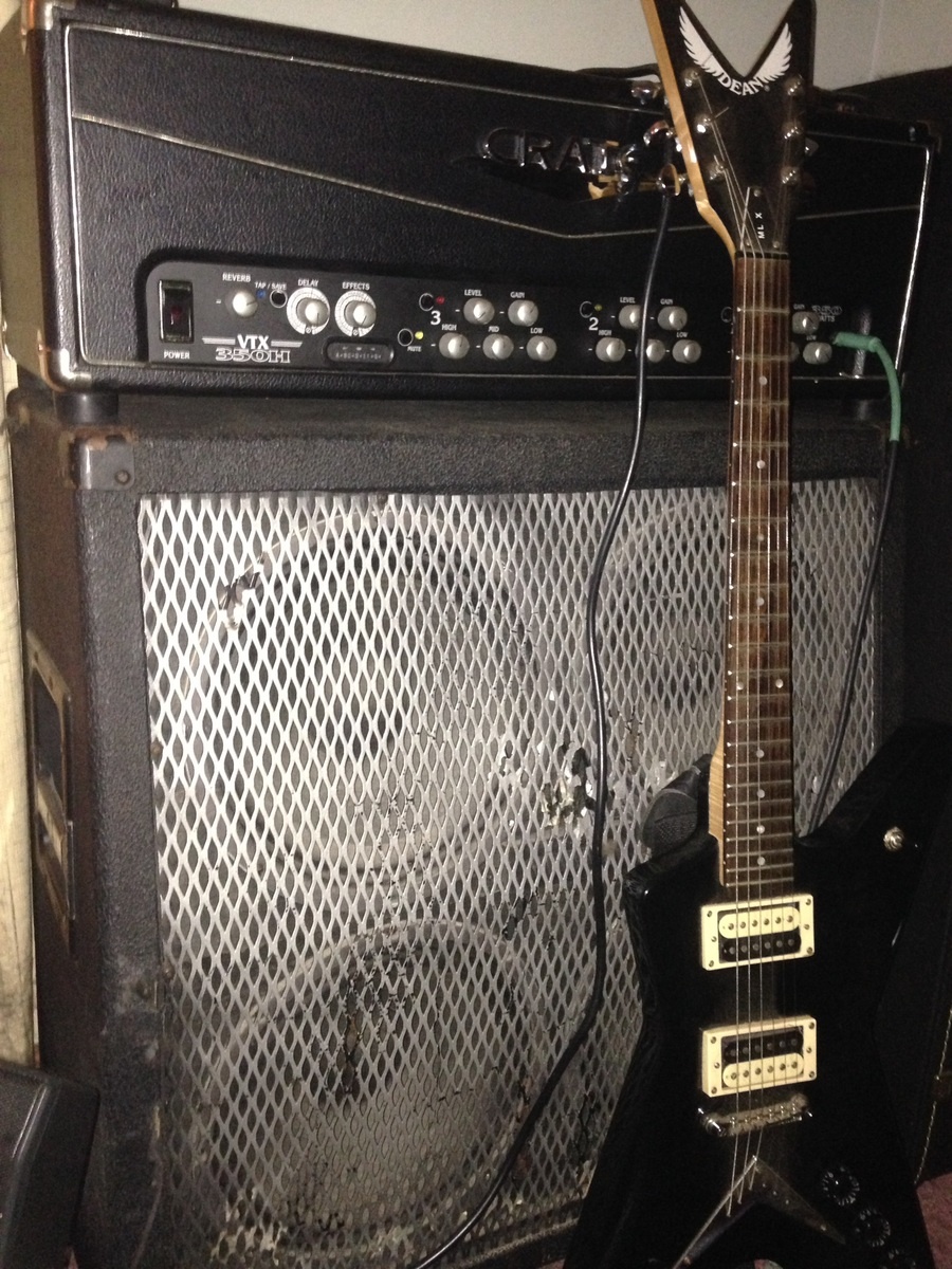 Amp Rig by ken_morgan featuring Crate VTX350H, Peavey 412MS, and Dean ML X