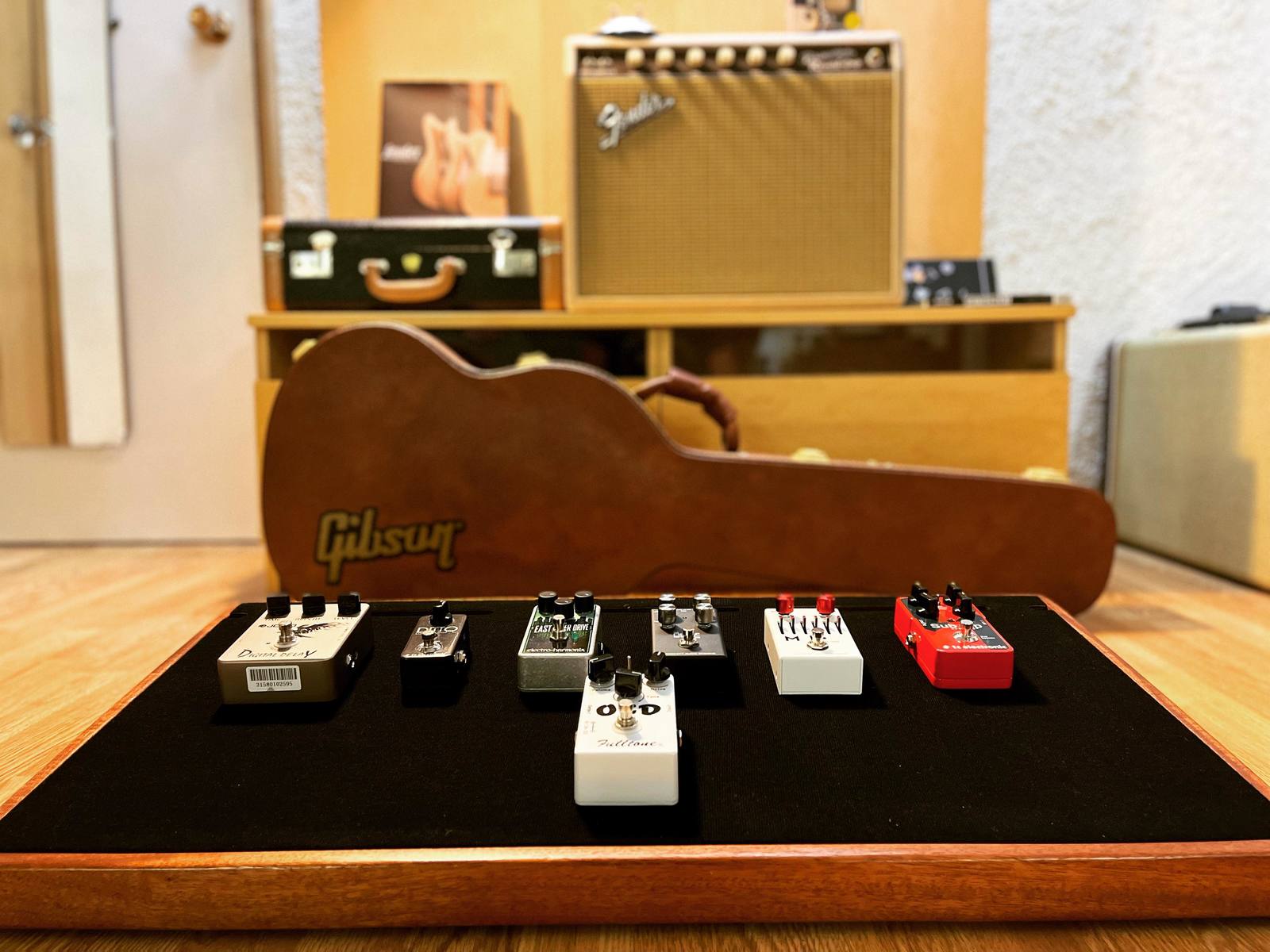 Pedalboard by german_martinez featuring Gibson SG Standard '61 Maestro Vibrola, Fender Limited Edition '65 Princeton Reverb 12W 1x12 Tube Guitar Combo Amp Fawn, and Fulltone OCD and 5 more pieces of gear