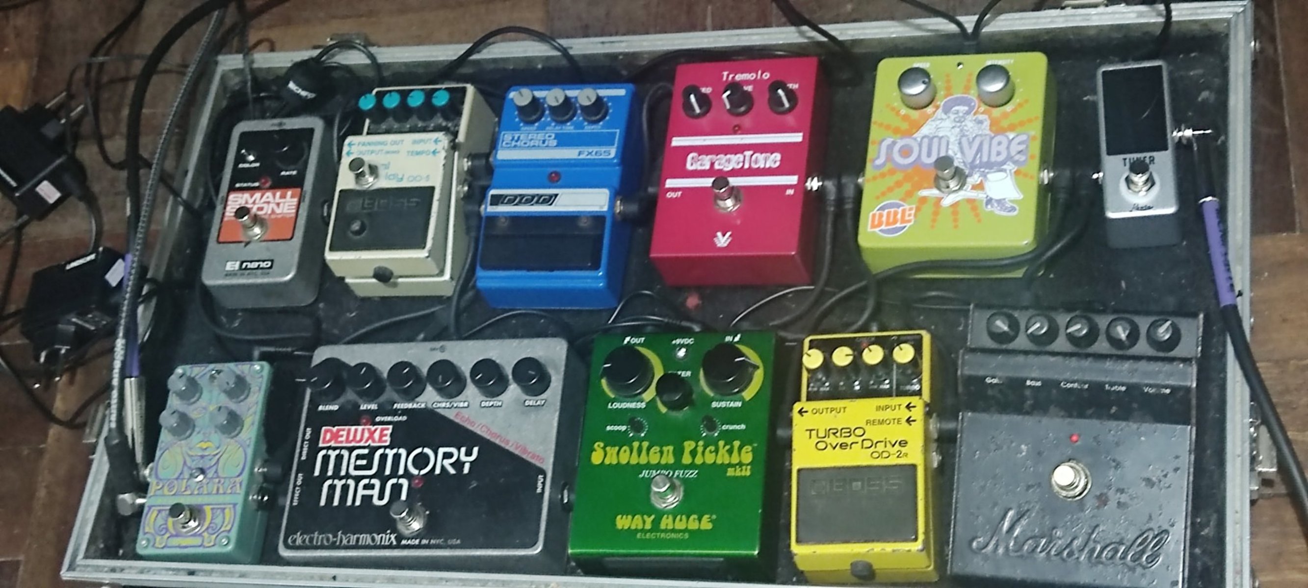 Pedalboard by marc0os featuring LT-910 Chromatic Tuner, Marshall ShredMaster, and Boss OD-2R Turbo OverDrive and 8 more pieces of gear