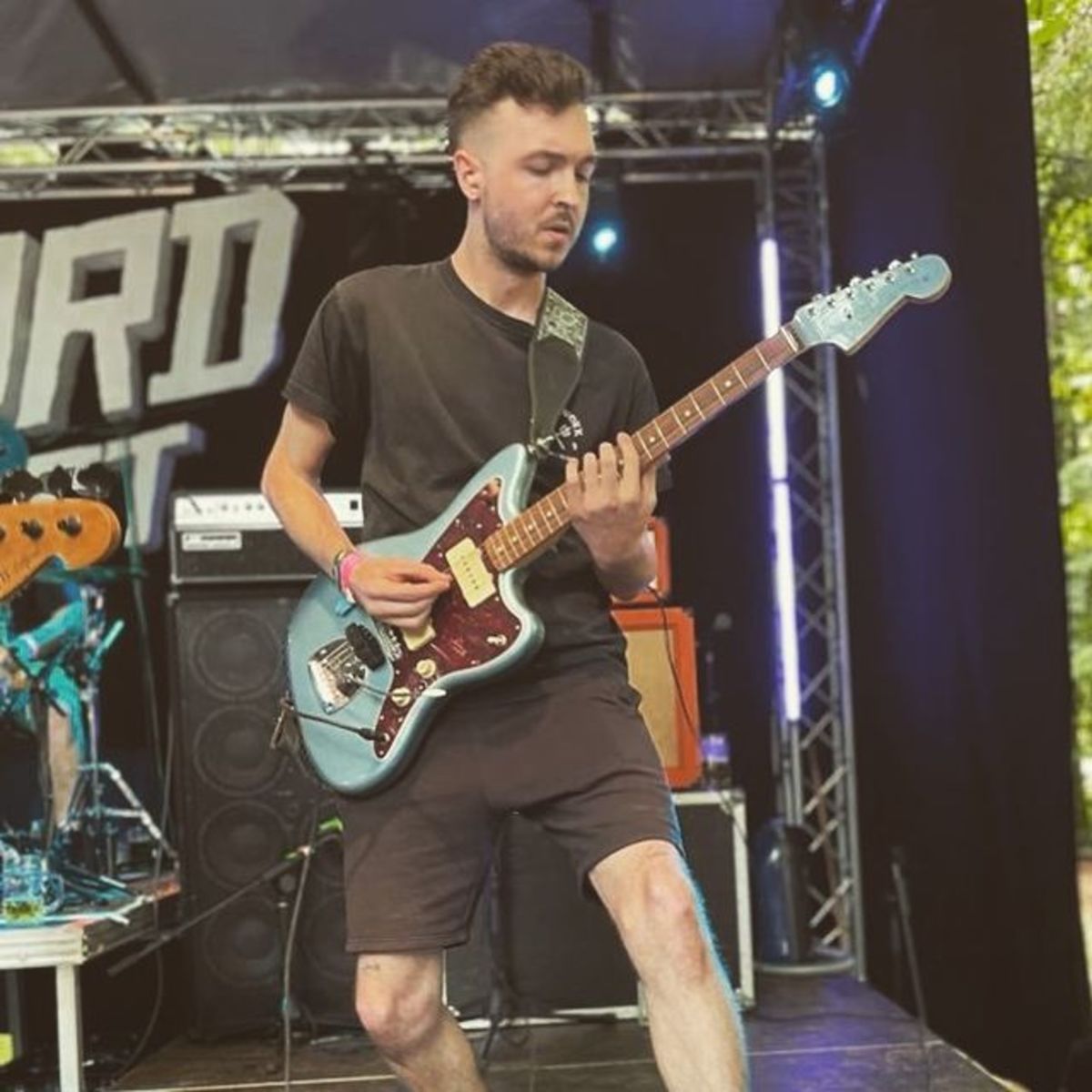 Music Gear Setup by mallycin featuring Fender Vintera '60s Jazzmaster