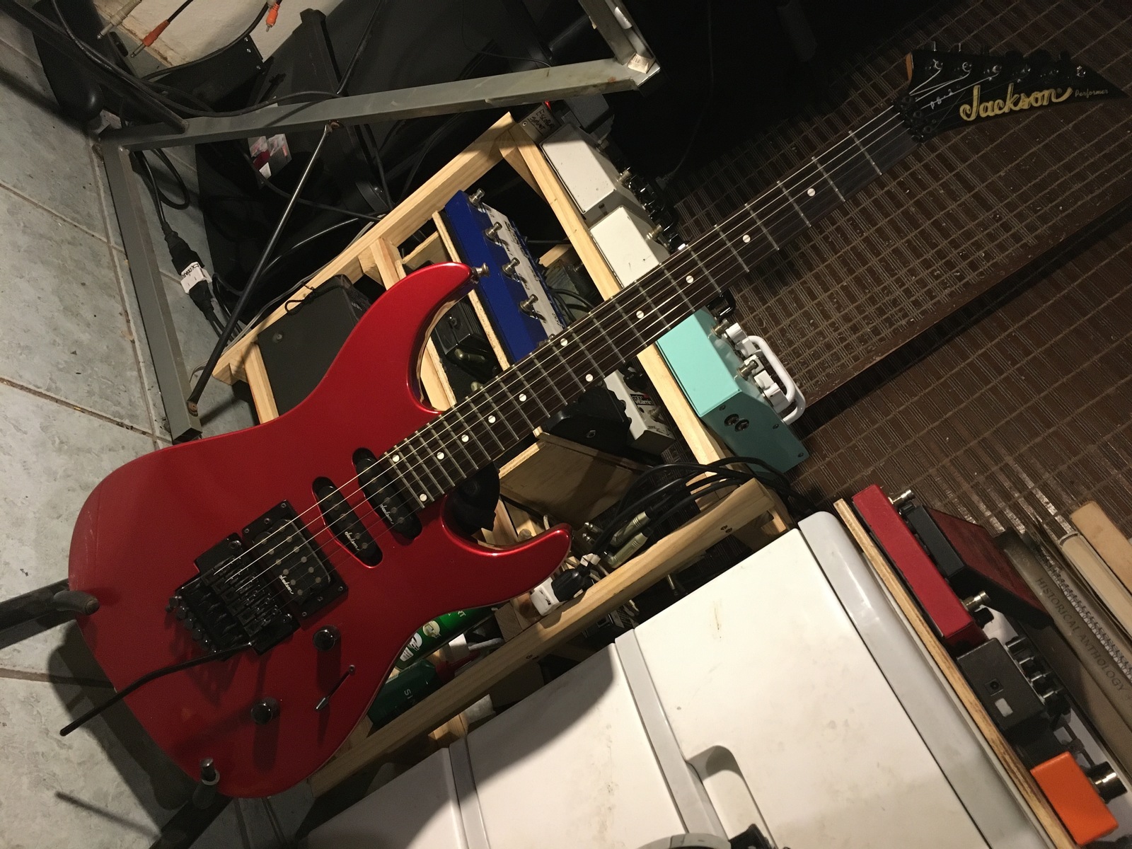 Studio Setup by escobardaniel featuring Jackson Performer PS2