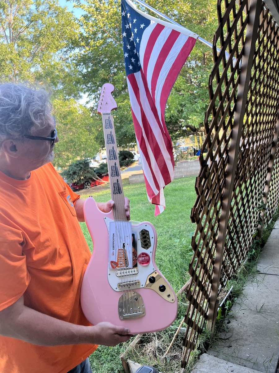 Music Gear Setup by robo_guitar featuring Squier Bass VI Classic Vibe