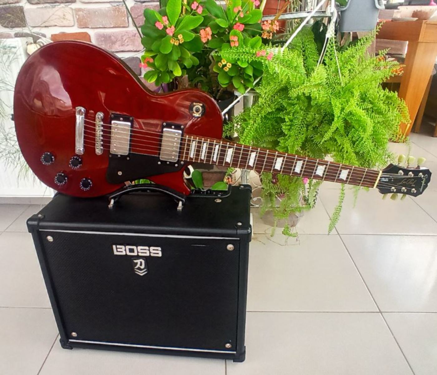 Epiphone Amp Rig by hakanbaysal featuring Epiphone Limited Edition Les Paul Studio Deluxe Electric Guitar and Boss Katana 50 MKII