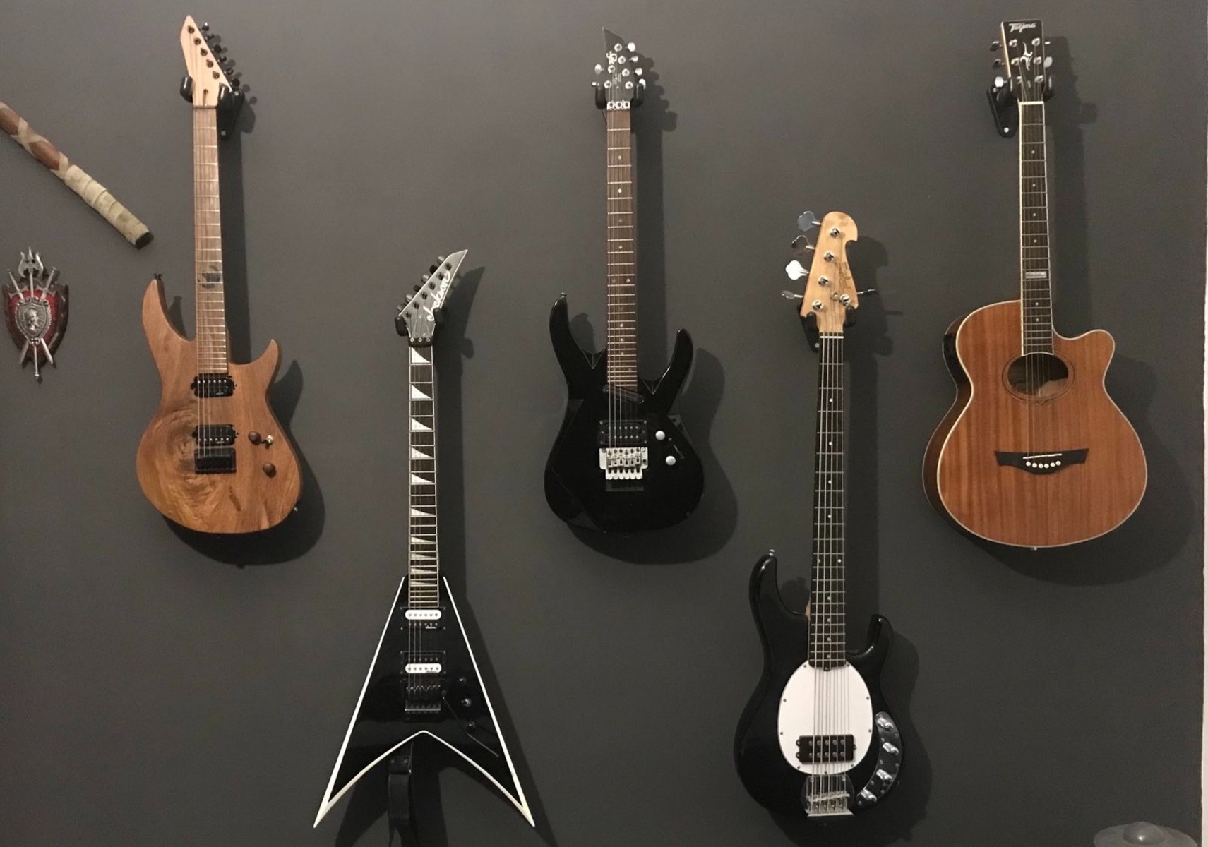 Music Gear Setup by fenrizfenrir featuring Jackson Js32 King V