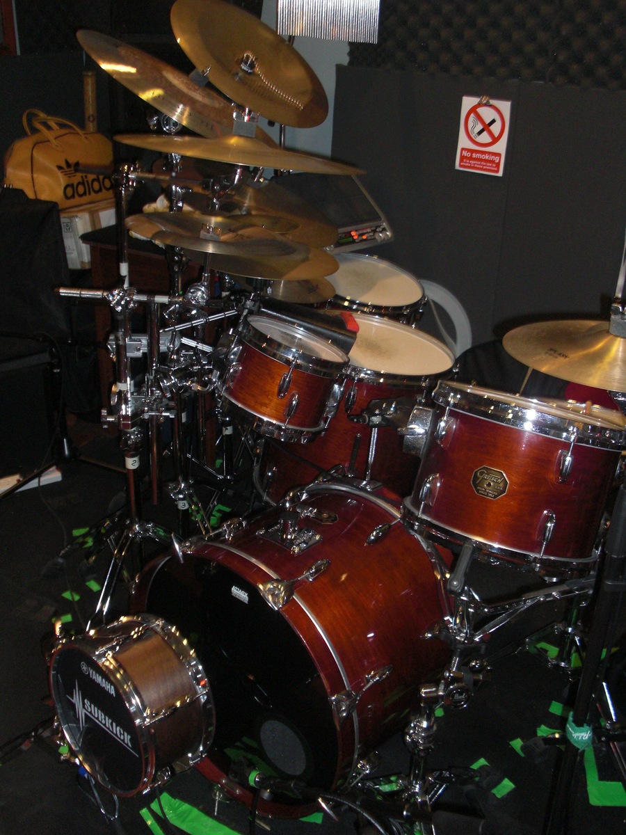 global_wave's music gear photo