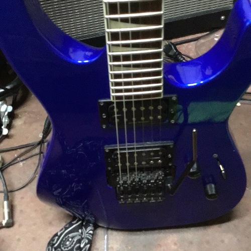 Photo of Jackson Soloist in a guitar and closeup