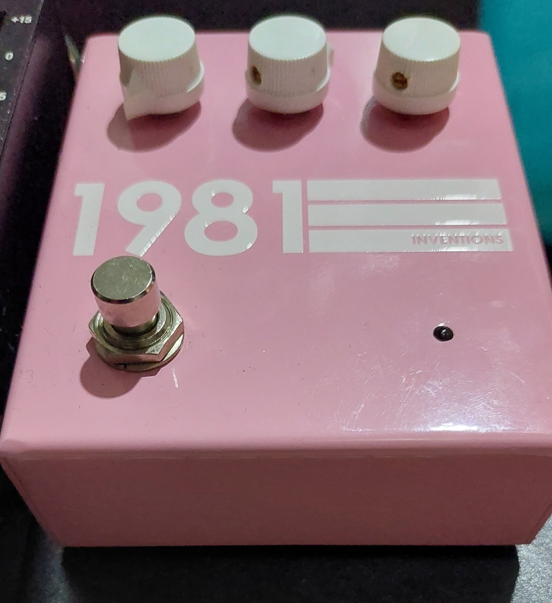 Punk Pedalboard by hans_barroga featuring 1981 Inventions DRV