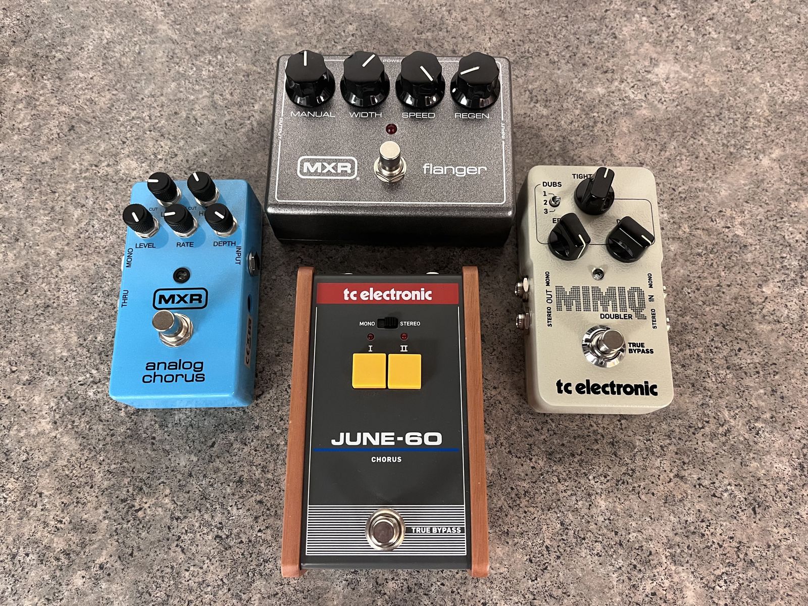 Metal Music Gear Setup by thquib featuring MXR M234 Analog Chorus, MXR M-117 Flanger, and TC Electronic June-60 Chorus Pedal and 1 more piece of gear