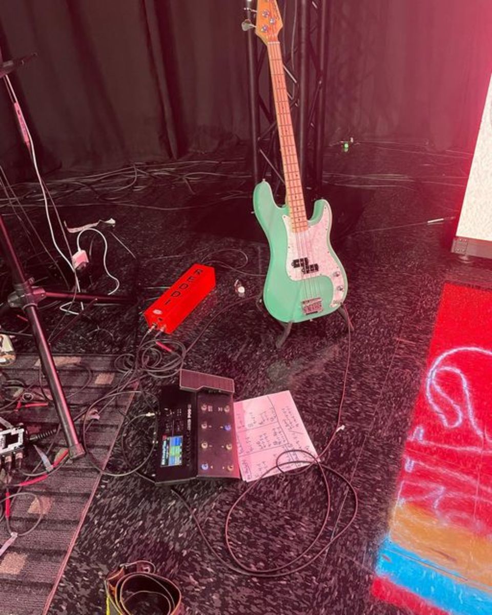Metal Pedalboard by robert_tidwell featuring Line 6 POD Go, A Designs REDDI Tube Direct Box, and Seymour Duncan SPB-3 Quarter Pound Bass Pickups