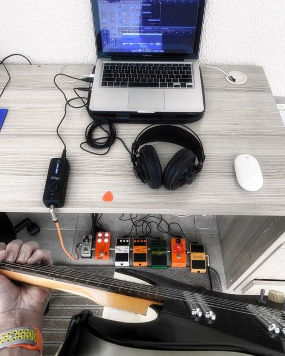 Pedalboard by andreberaldino featuring Apple MacBook Pro (General), Danelectro Hodad, and TC Electronic Mimiq Mini Doubler and 8 more pieces of gear