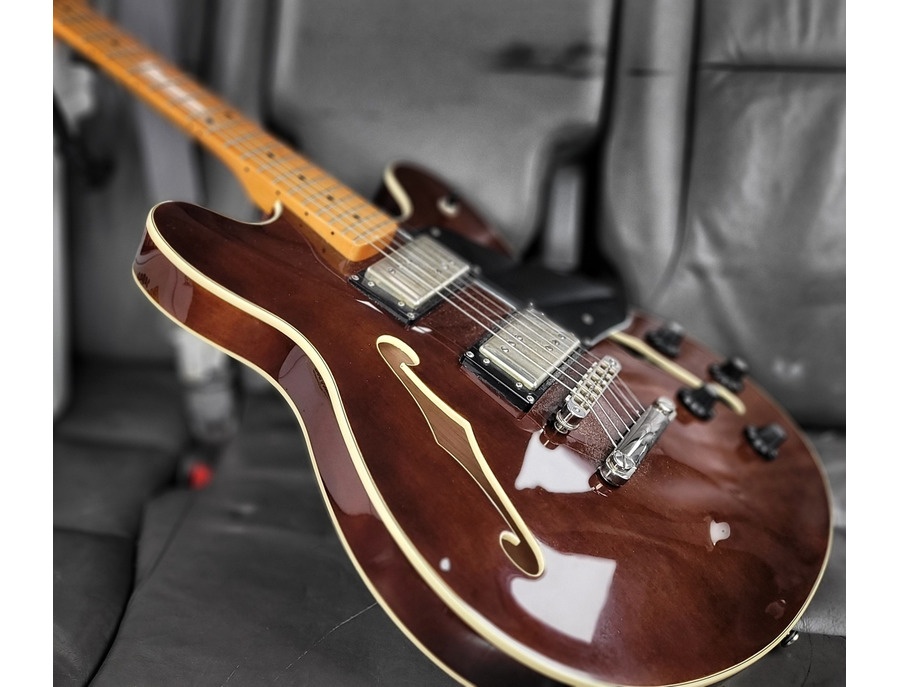 Squier starcaster store walnut