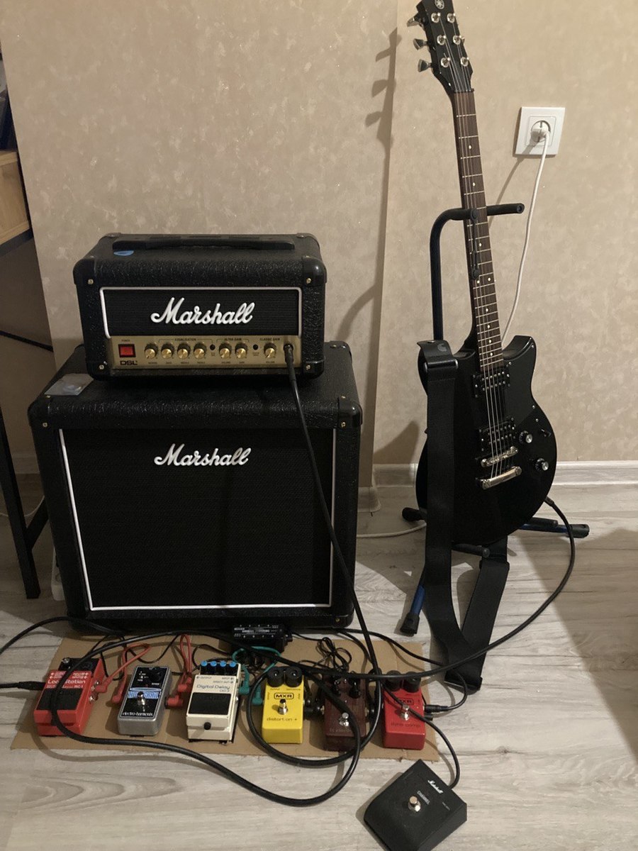 Pedalboard by altayna featuring Marshall DSL1H, Marshall MX112 cab - Celestion Seventy 80, and Yamaha Revstar RS320 and 6 more pieces of gear