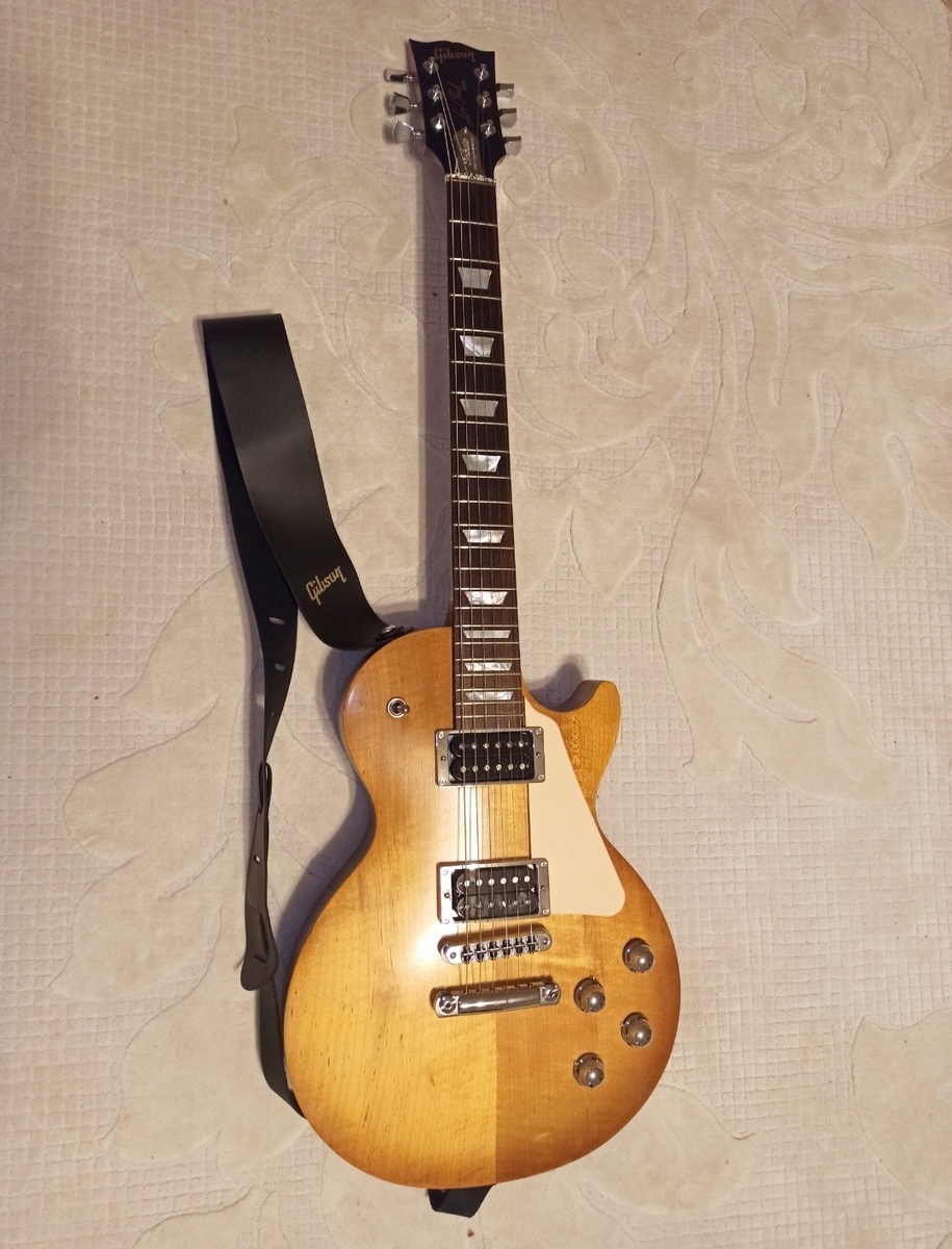 Gibson Music Gear Setup by hakanbaysal featuring Seymour Duncan Alnico II Pro Slash Signature Pickup, Gibson Black Leather Strap, and Gibson Les Paul Tribute HP 2017 and 1 more piece of gear
