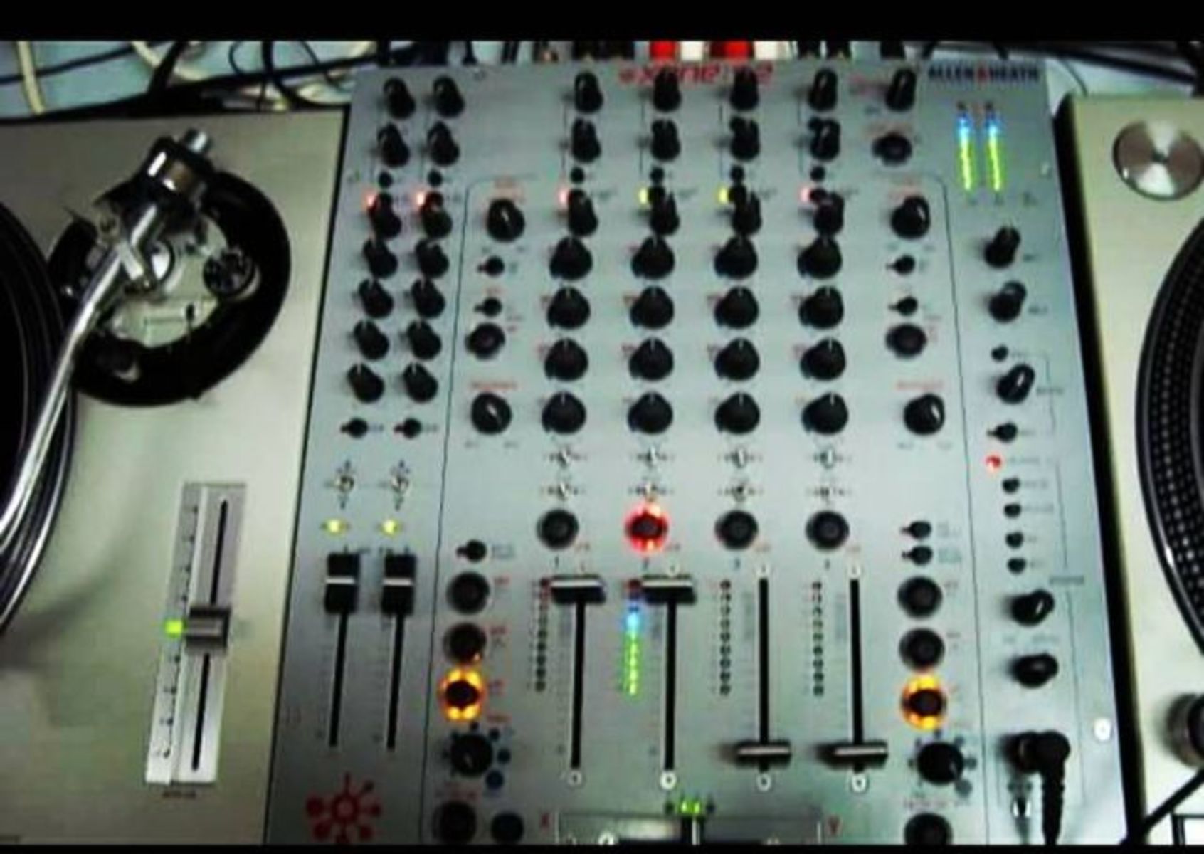 Hip Hop Music Gear Setup by madt3o featuring Allen & Heath Xone:92 6 Channel DJ Mixer and Technics SL-1200MK2 Turntable