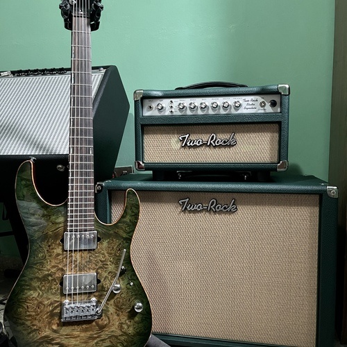 Photo of Suhr Modern Custom in a guitar and amplifier