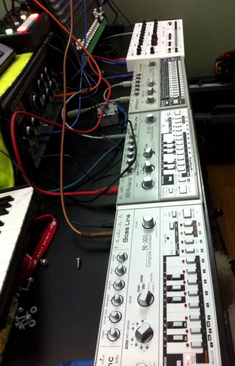 Electronic Studio Setup by bubbajones featuring Roland TB-303, Roland TR-606 Drumatix, and DinSync RE-303 and 4 more pieces of gear