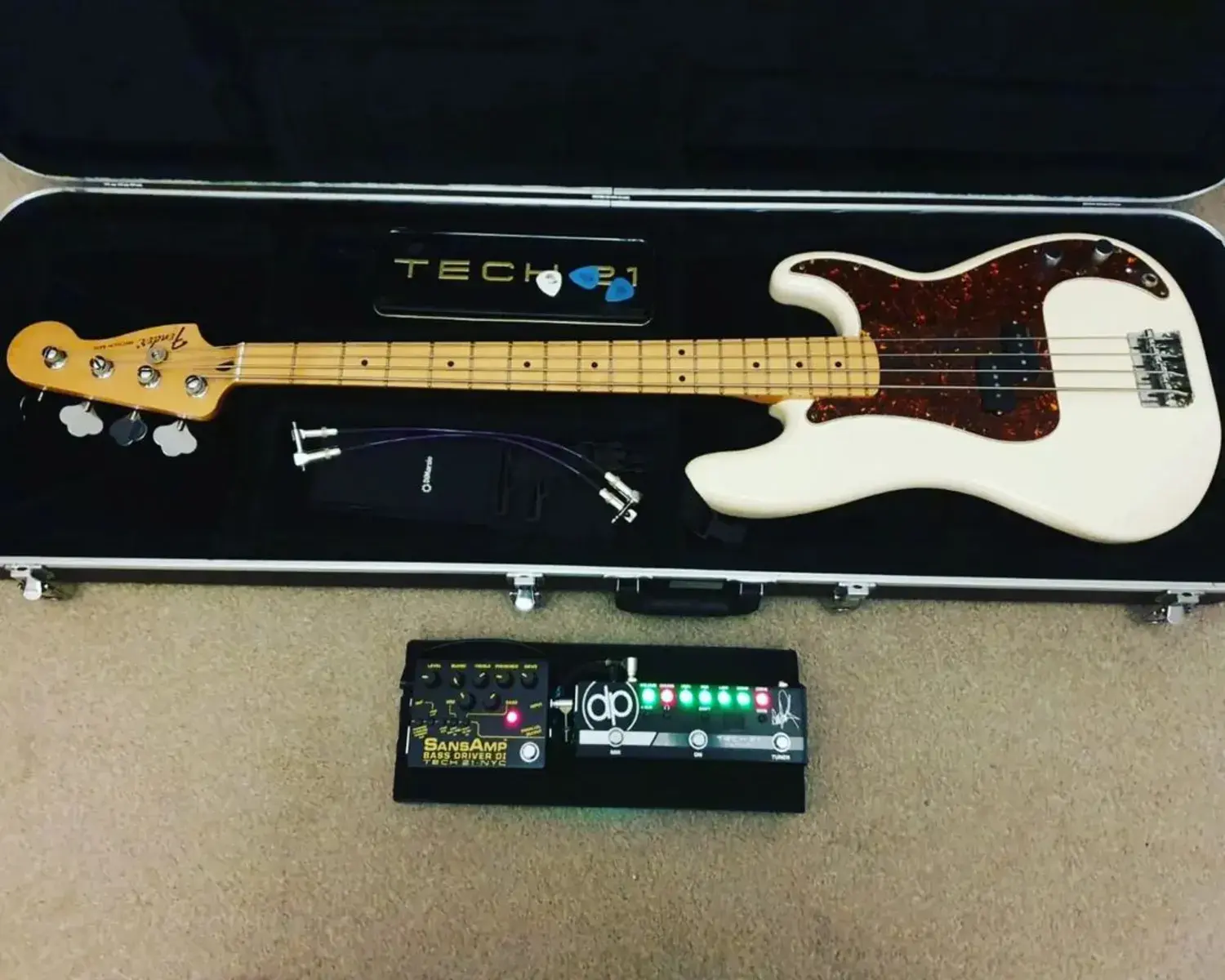gmoore's music gear photo