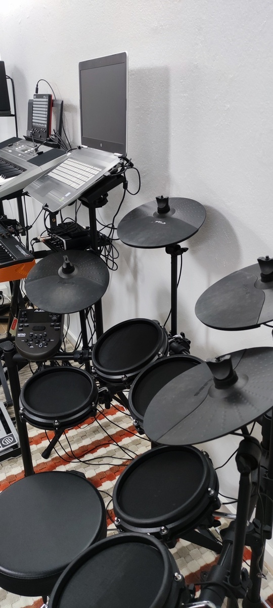luis_dj's music gear photo