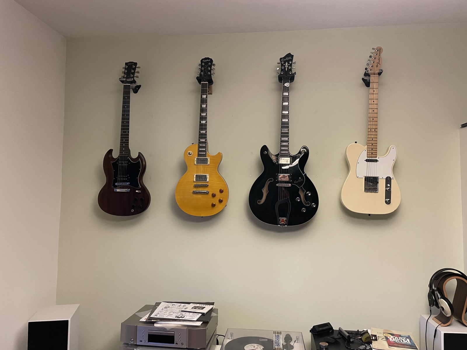Music Gear Setup by edvard74 featuring Gibson SG Faded, Hagström Viking Electric Guitar, and Fender American Special Telecaster Electric Guitar and 1 more piece of gear