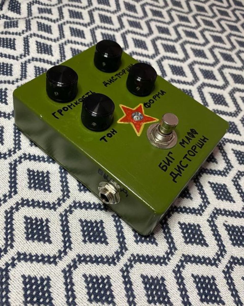 Music Gear Setup by thepedalarchitect featuring MEK Big Muff Pi Green Russian Version