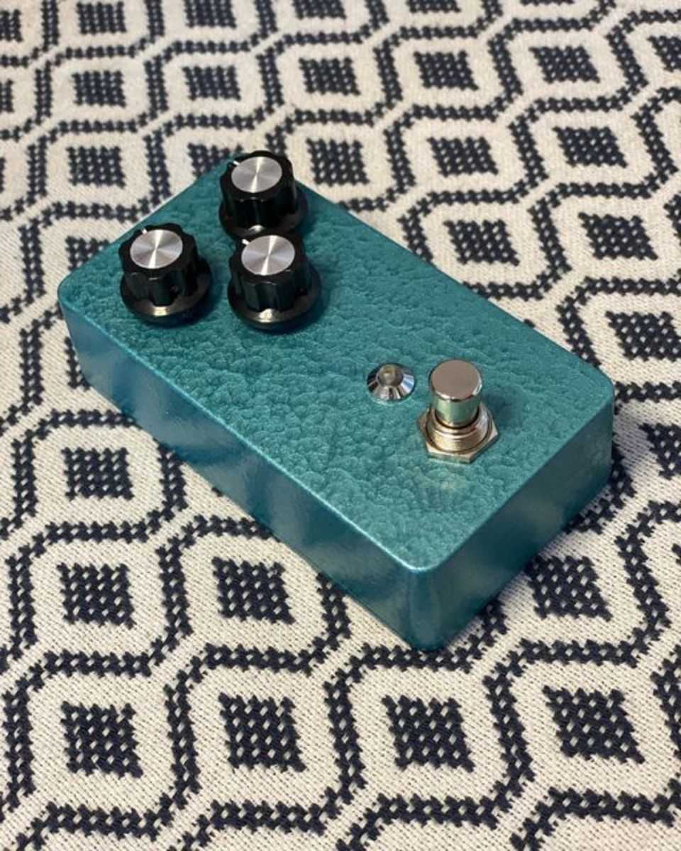 Music Gear Setup by thepedalarchitect featuring General Guitar Gadgets ColorSound ToneBender (3-Knob)