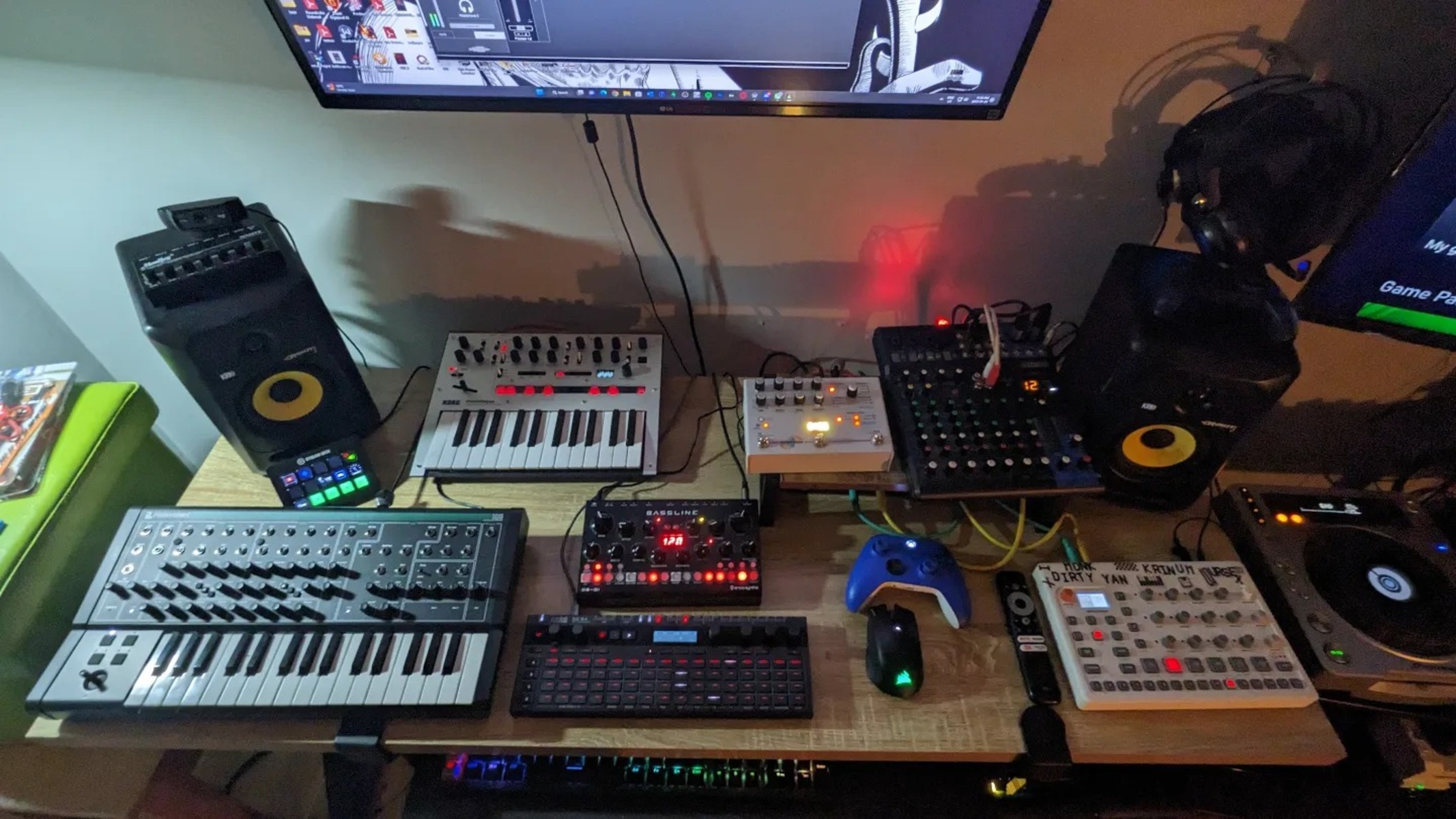 Electronic Synth Setup by krinum featuring PWM Malevolent 32-Key Semi-Modular Analog Synthesizer, Korg Monologue Silver, and Hologram Electronics Microcosm and 3 more pieces of gear