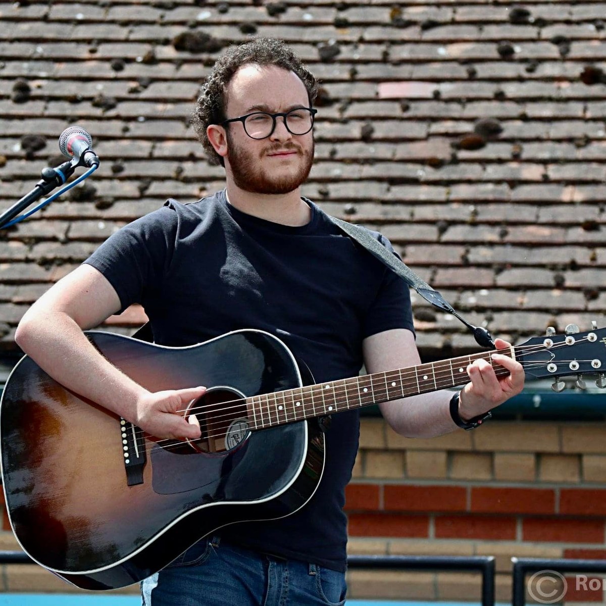 Country Music Gear Setup by mattyrayson featuring Gibson J-45 and Shure SM58