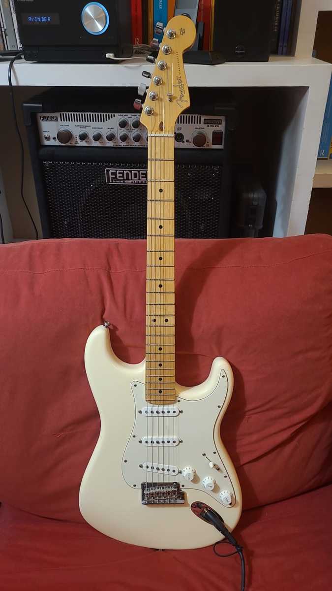 Music Gear Setup by aravin_dhillon featuring Fender American Standard Stratocaster