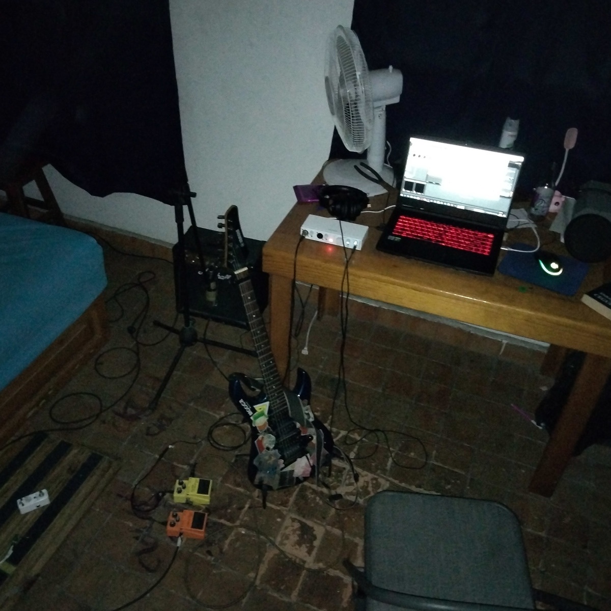 Electronic Studio Setup by skyphaser featuring Yamaha RGX 121s, Arturia MiniFuse 2 USB-C Audio Interface, and Behringer C1 condenser mic and 6 more pieces of gear