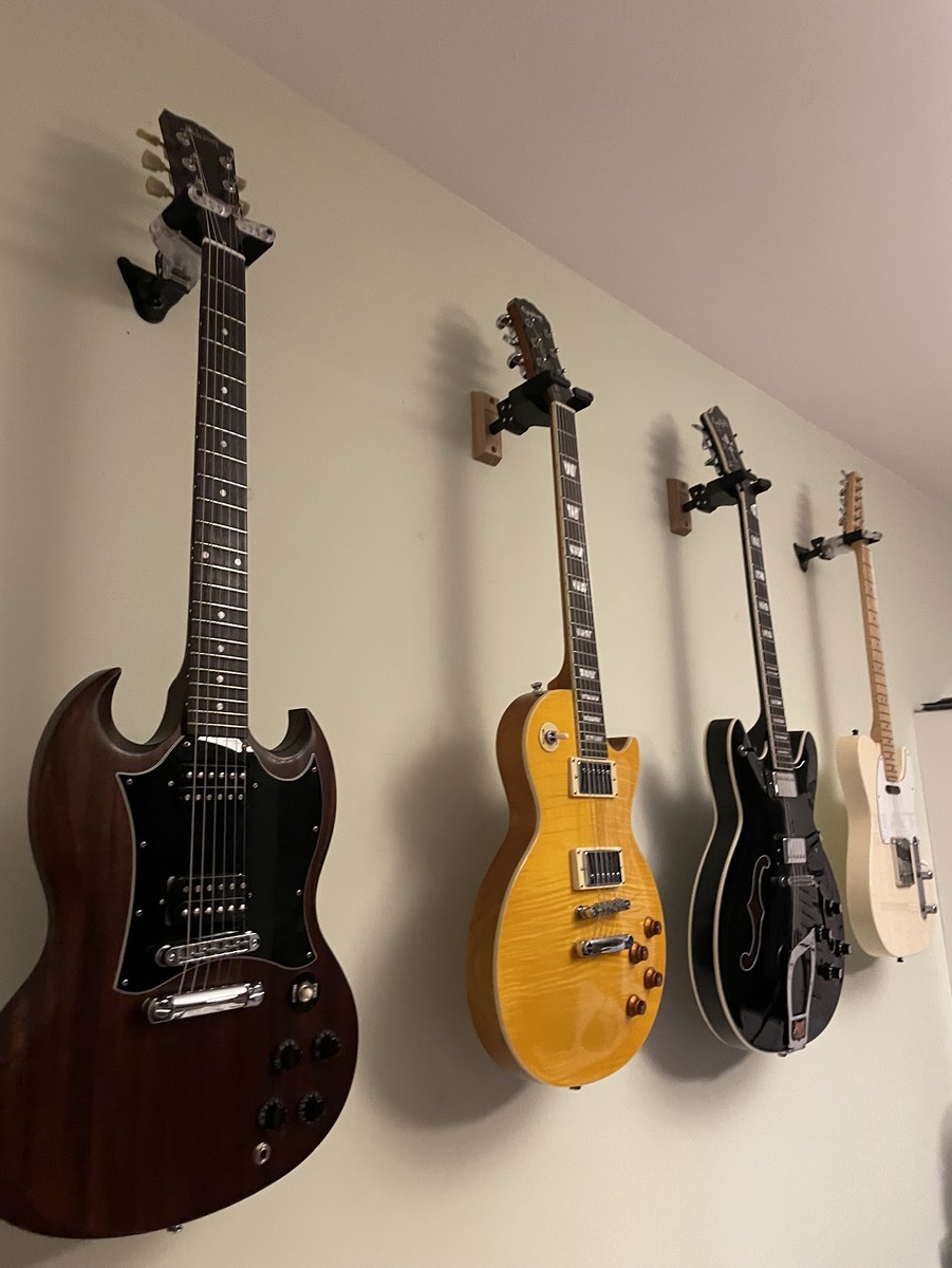 Music Gear Setup by edvard74 featuring Epiphone Les Paul Standard, Hagström Viking Electric Guitar, and Fender American Special Telecaster Electric Guitar and 1 more piece of gear