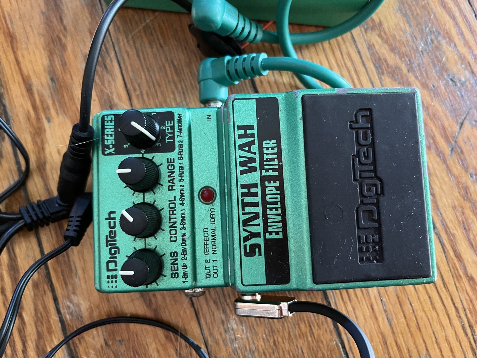 Pedalboard by chris_gamba featuring DigiTech X-Series Synth Wah