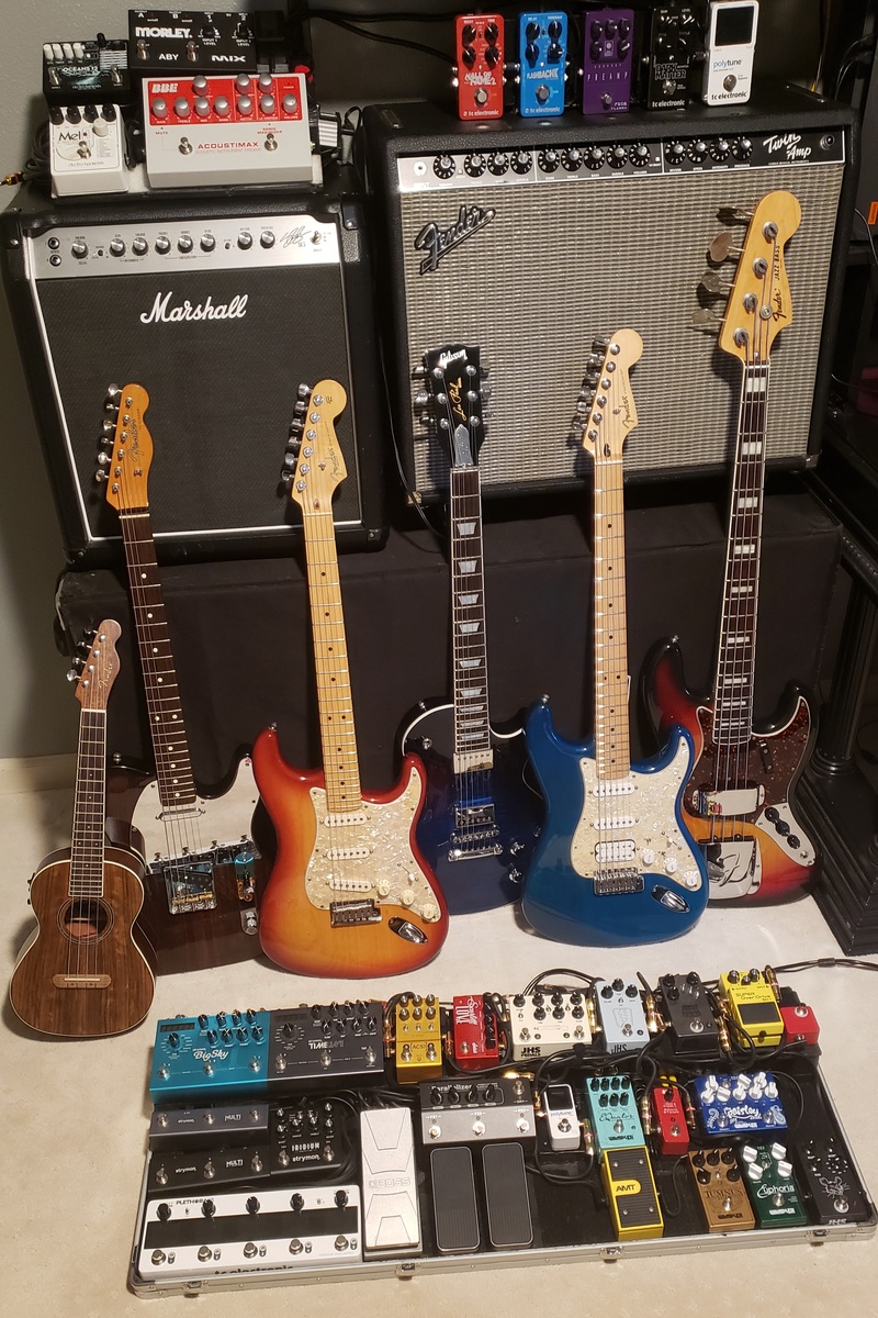 Blues Pedalboard by joshmolchen featuring Marshall SL5C Slash Signature Combo, Fender Twin (2002-2010) 'Pro Tube', and Fender Rincon Tenor Ukulele and 5 more pieces of gear